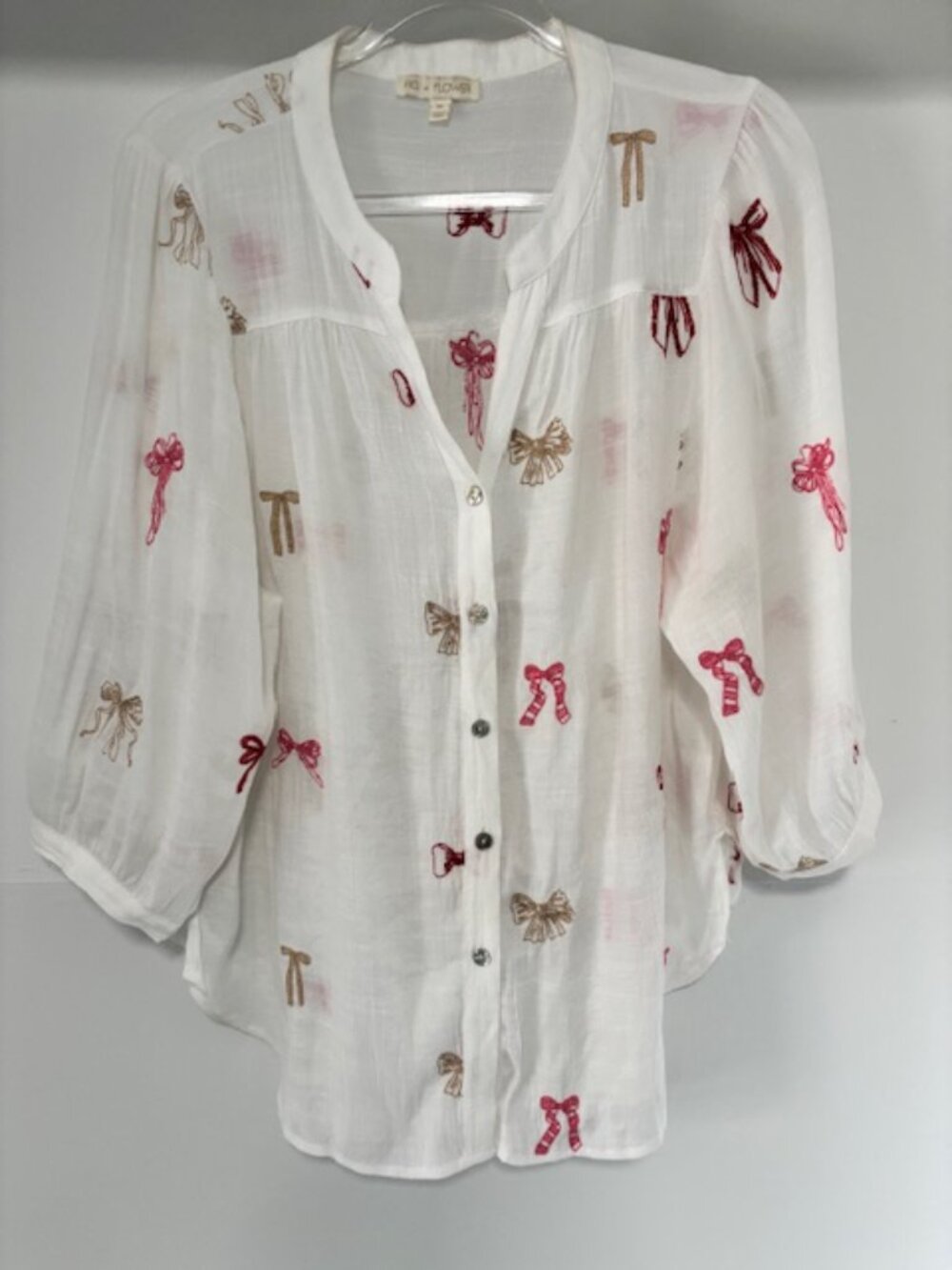 Fig & Flower White Bow Print Blouse Womens M 3/4 Sleeve Sheer Mother Of Pearl
